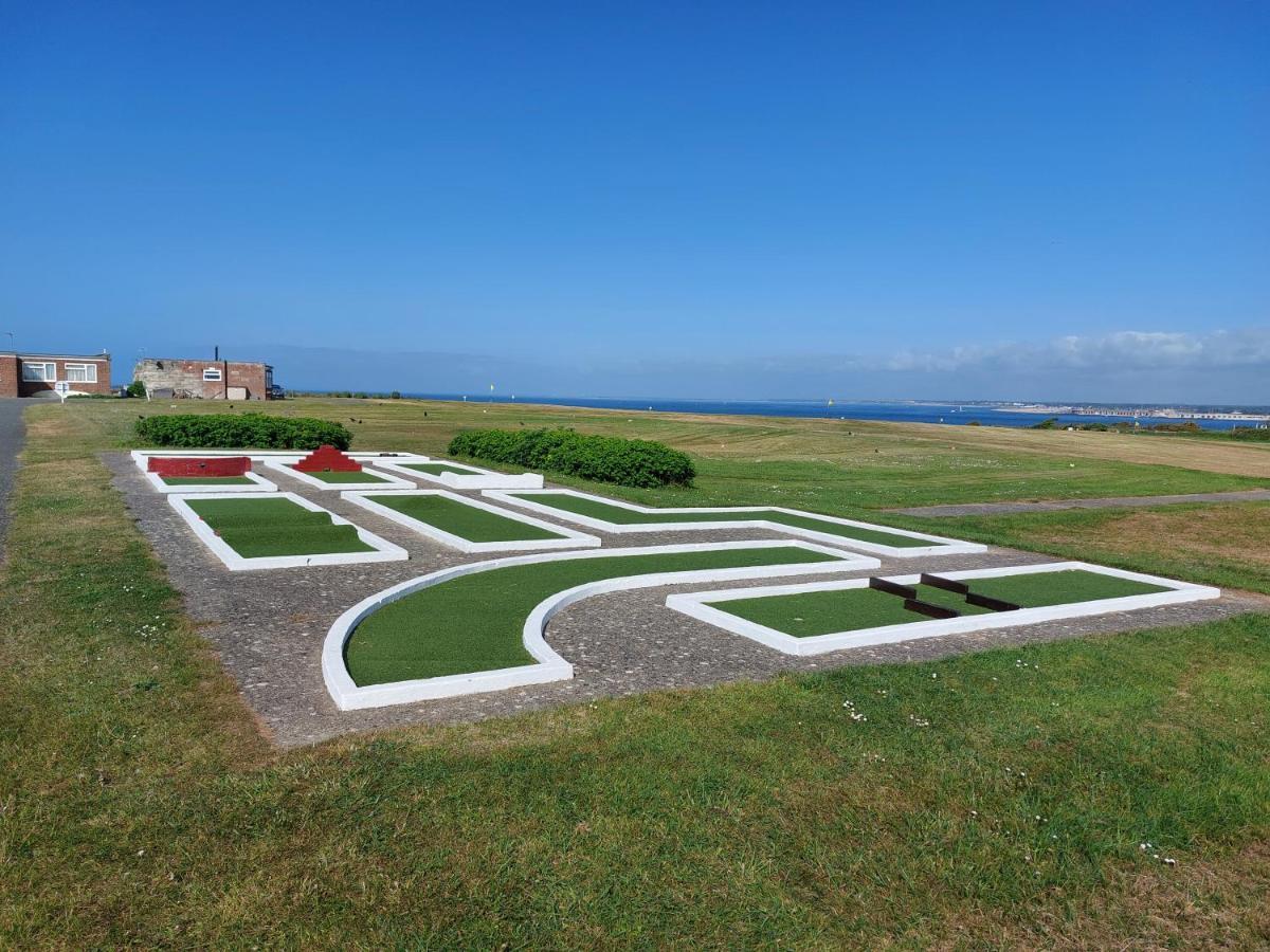 Sunny View, 87 Brambles Chine Villa Freshwater Luaran gambar